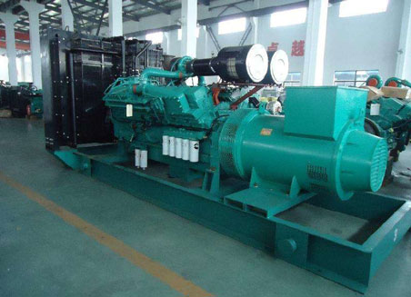 咸安800kw康明斯柴油发电机组图片 咸安800kw康明斯柴油发电机组图片